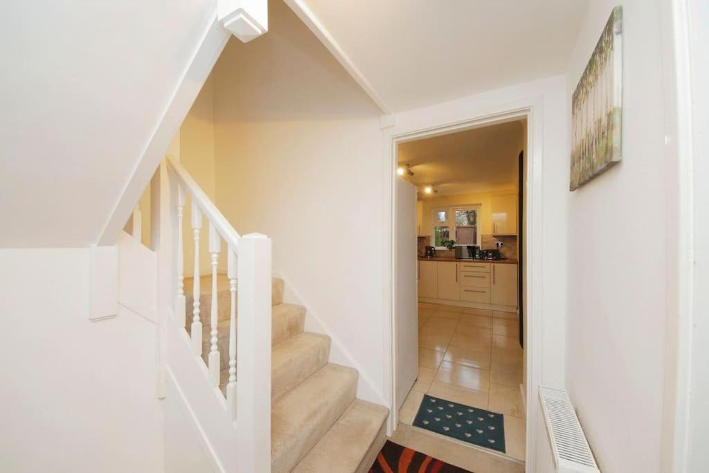 Beautiful Home Close To Town Free Netflix, Wifi Solihull Exteriér fotografie