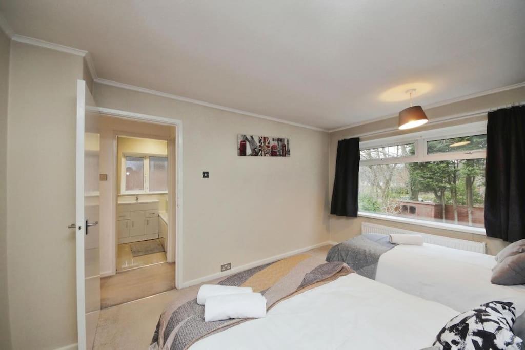 Beautiful Home Close To Town Free Netflix, Wifi Solihull Exteriér fotografie